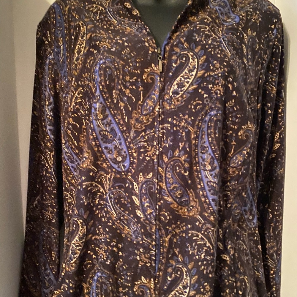 Requirements Men's Paisley Button-Down Shirt in Navy and Gold